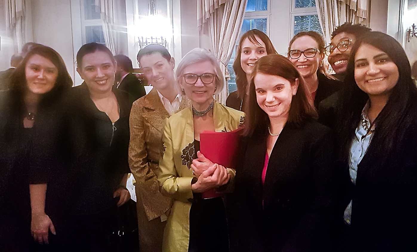 LEAD members with Chief Justice Beverly McLachlin